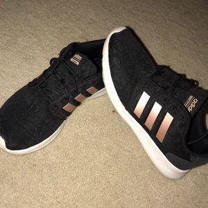 Adidas Women’s 7 Rose Gold & Black Tennis Shoes